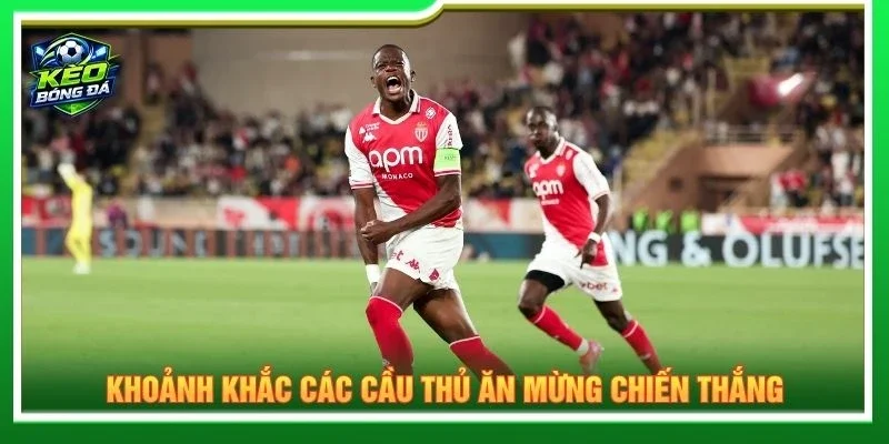 Khoảnh khắc các cầu thủ ăn mừng chiến thắng